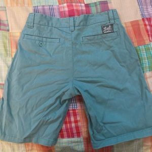 SHORT SURF STYLE CHINO SHORTS